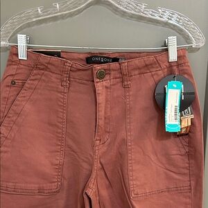 one5one Vancouver Twill Jogger Women's  Cropped Pants Stitch Fix Size 8/29 New!!